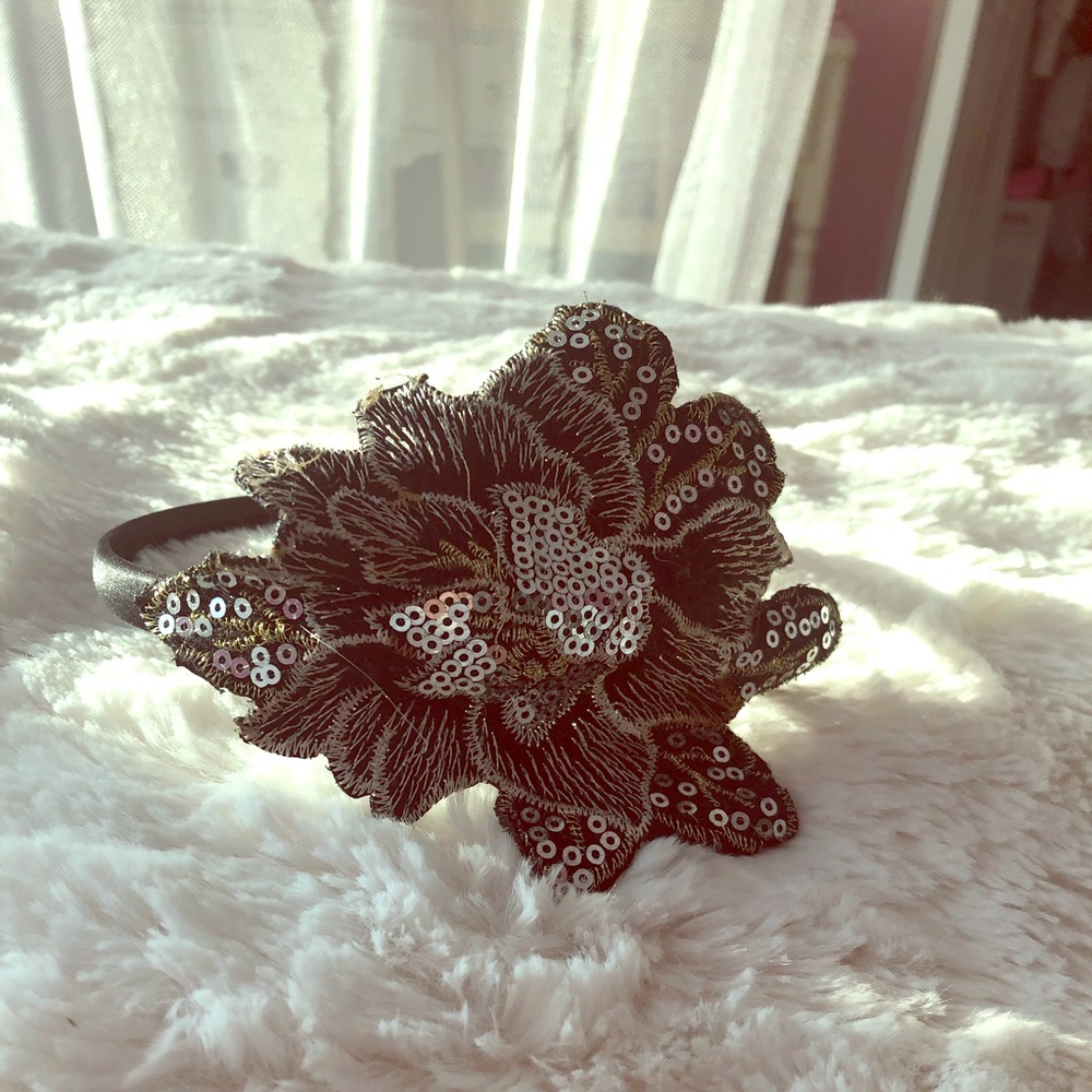 Floral sequin headband ✨💫⭐️